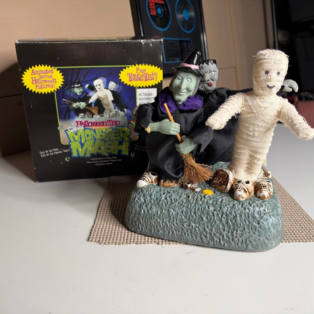 Vintage 1997 Gemmy Halloween Trio Singing Monster Mash Animated Dancing Figures